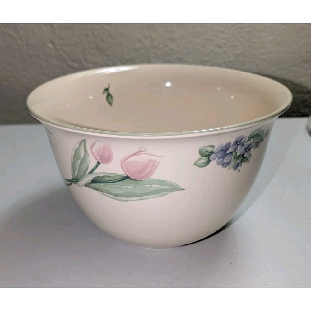 Pfaltzgraff 10" Large Deep Mixing‎ Serving Bowl Garden Party Tulips Flowers